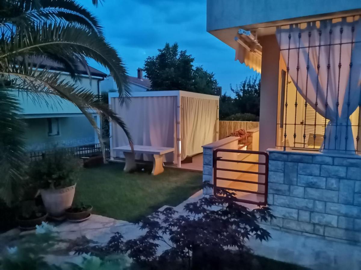 Novigrad Istria Apartman Hola מראה חיצוני תמונה