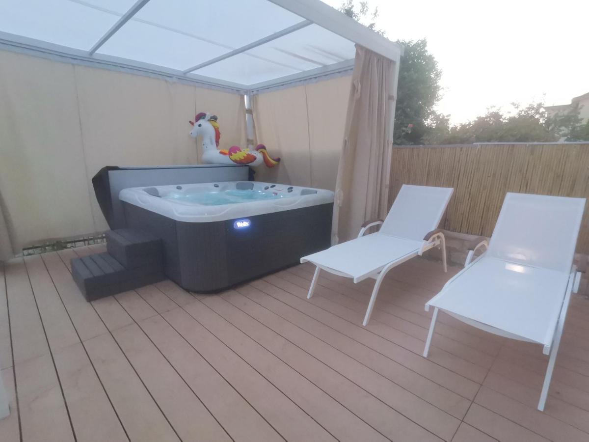 Novigrad Istria Apartman Hola מראה חיצוני תמונה