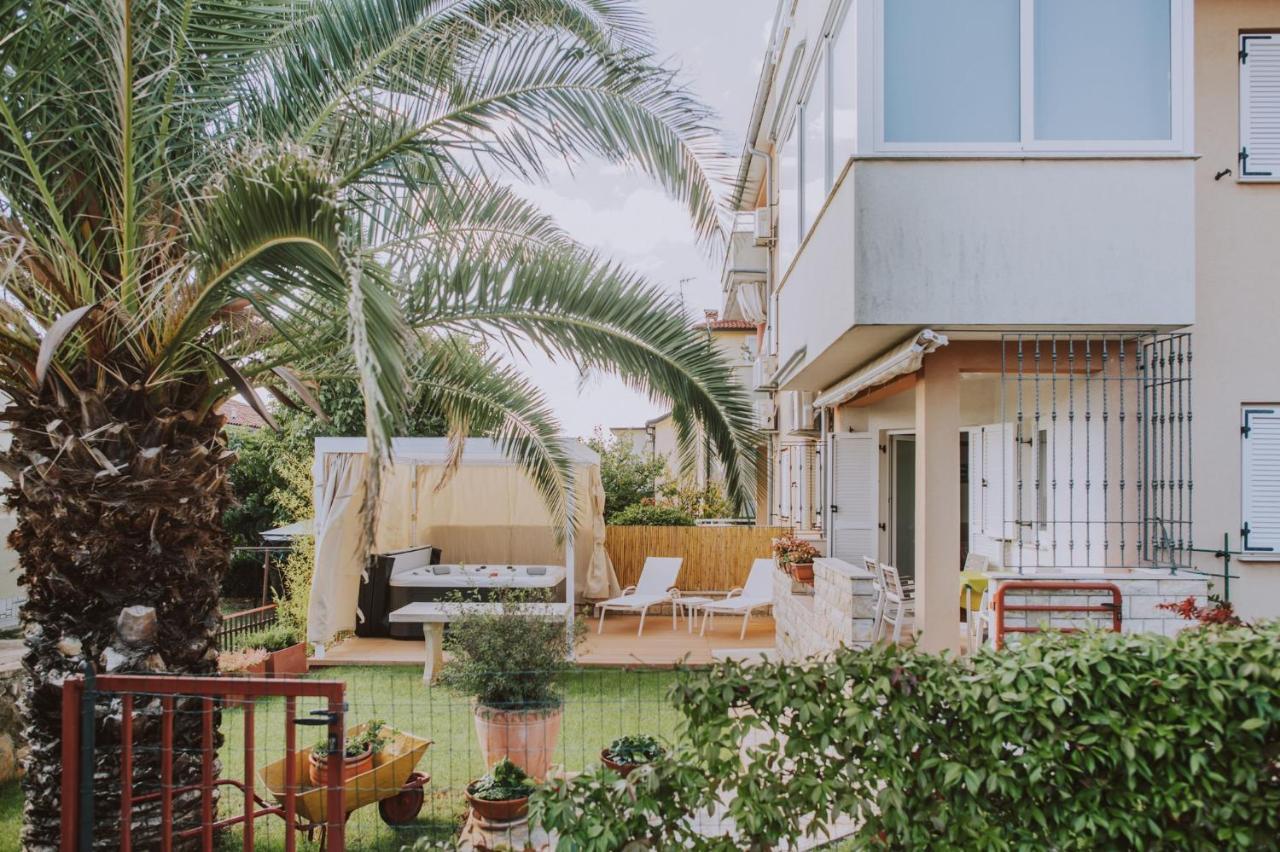 Novigrad Istria Apartman Hola מראה חיצוני תמונה